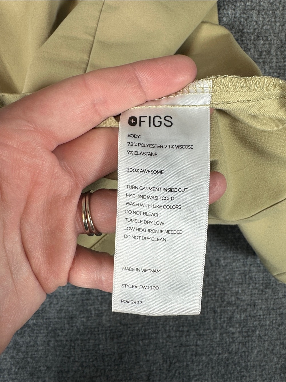FIGS Casma Three-Pocket Scrub Top Tan/Khaki Women’s Size Small - Picture 11 of 12